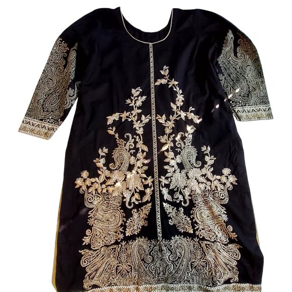 Black & Gold Embroidered Long Kurta With Floral & Paisley Design 3/4 Sleeves - Picture 2 of 7